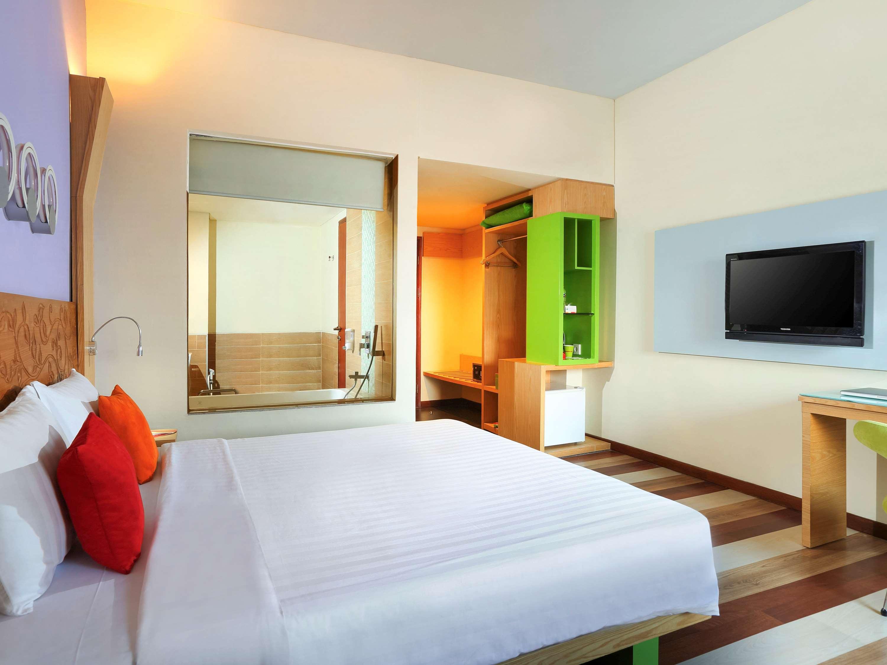 Hotel Ibis Styles Yogyakarta Esterno foto