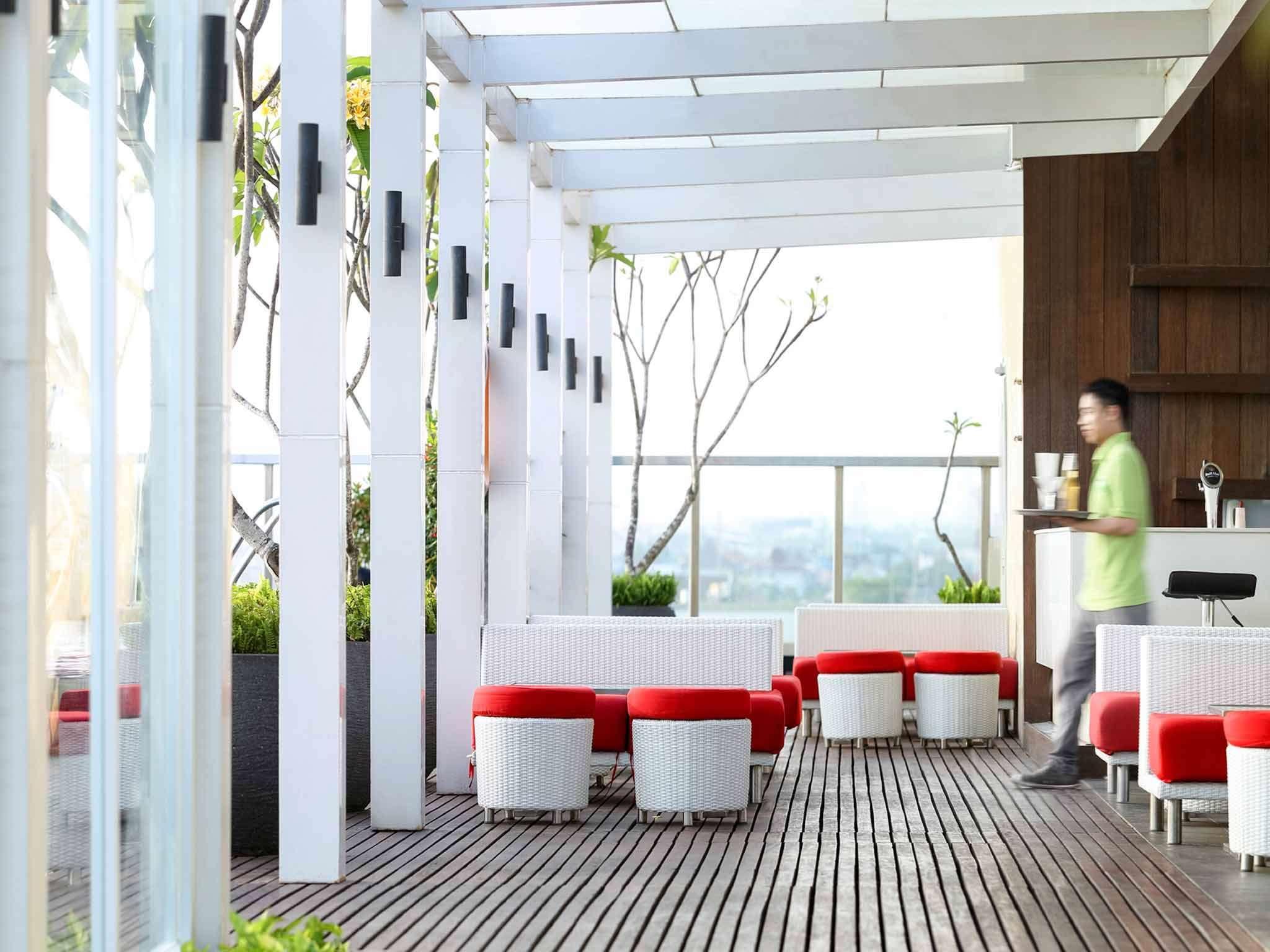 Hotel Ibis Styles Yogyakarta Esterno foto