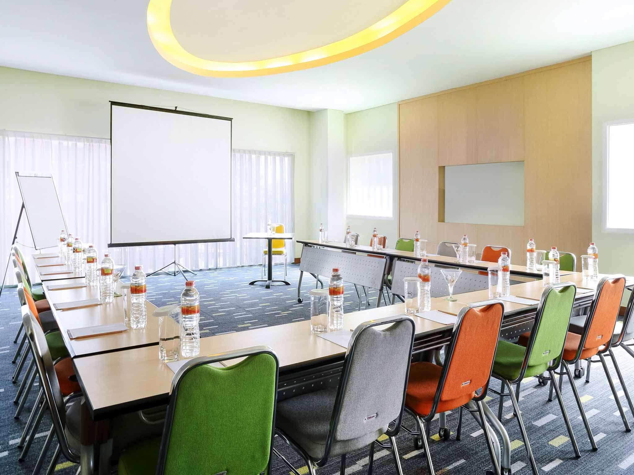 Hotel Ibis Styles Yogyakarta Esterno foto
