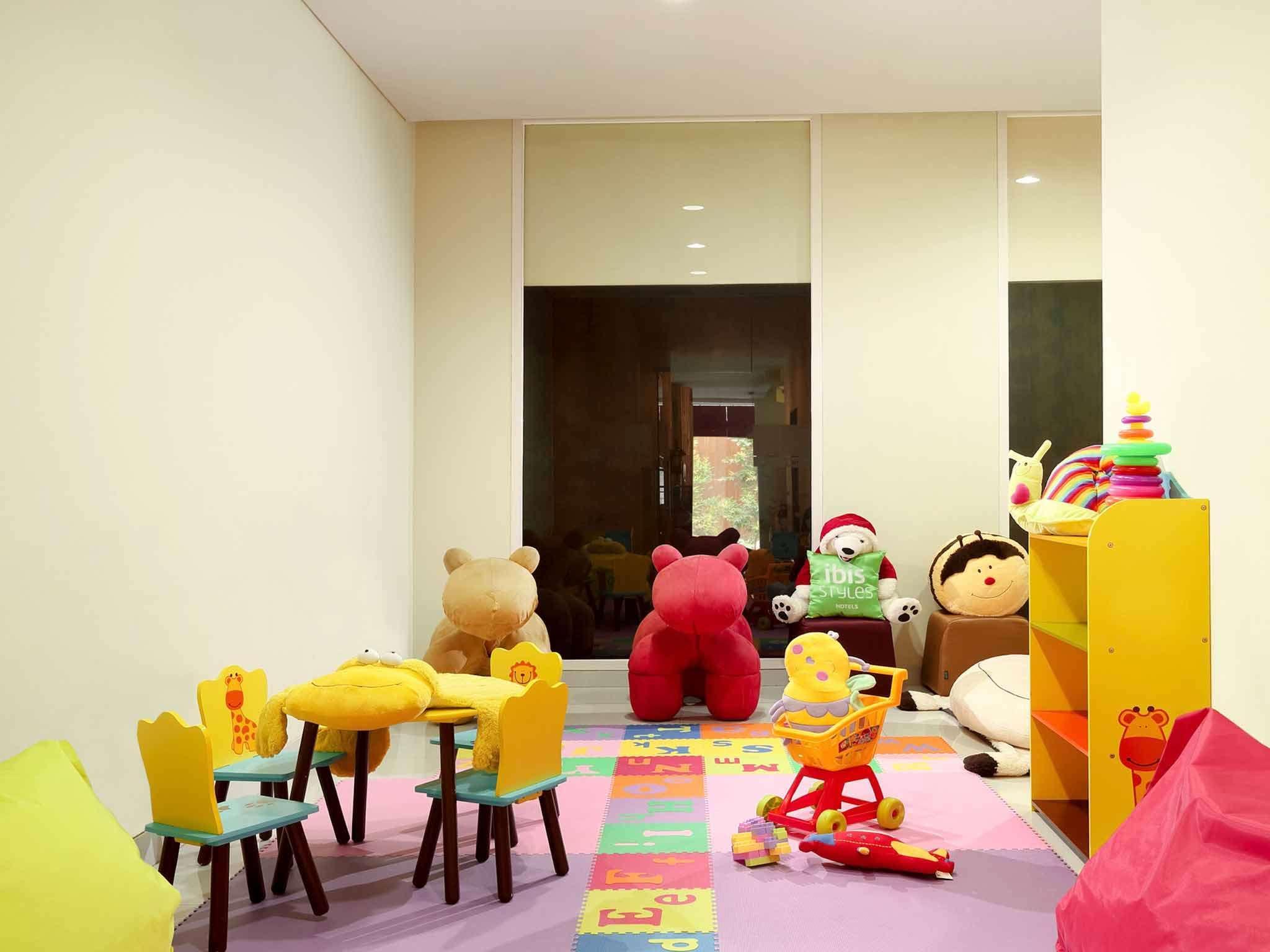 Hotel Ibis Styles Yogyakarta Esterno foto