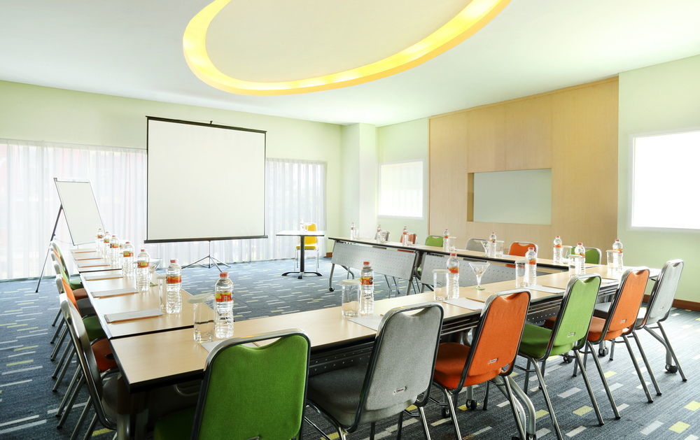 Hotel Ibis Styles Yogyakarta Esterno foto