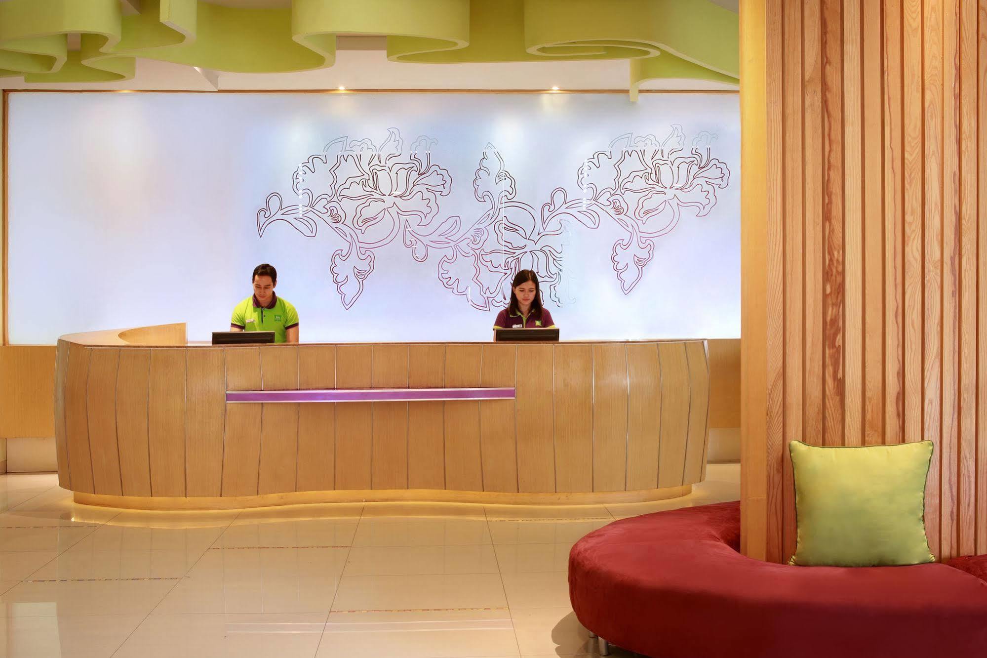Hotel Ibis Styles Yogyakarta Esterno foto